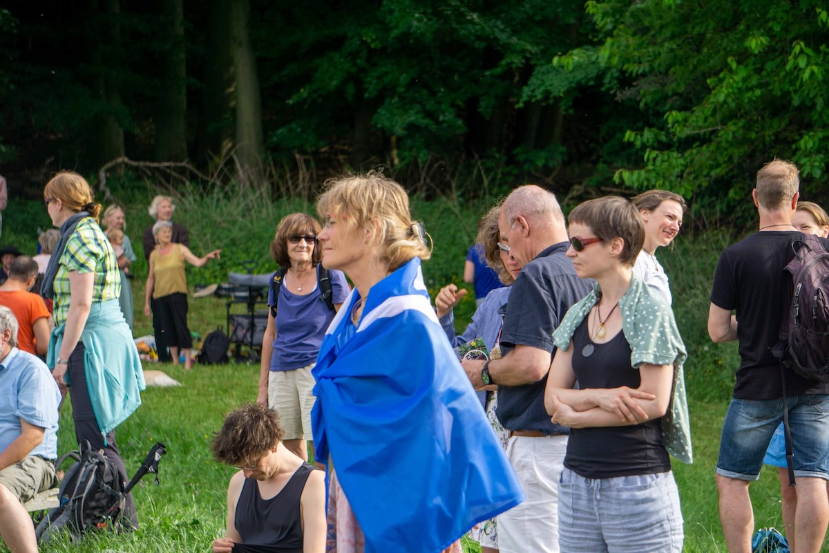 Besucher des Einweihungsfestes am Friedensmal