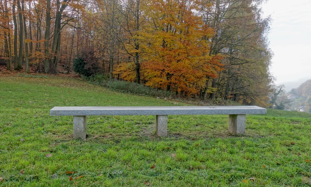 Die Bank aus der Stufe