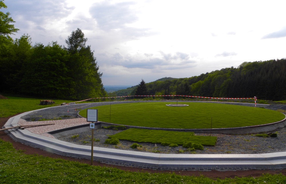 Die grüne Baumkrone ist fertig