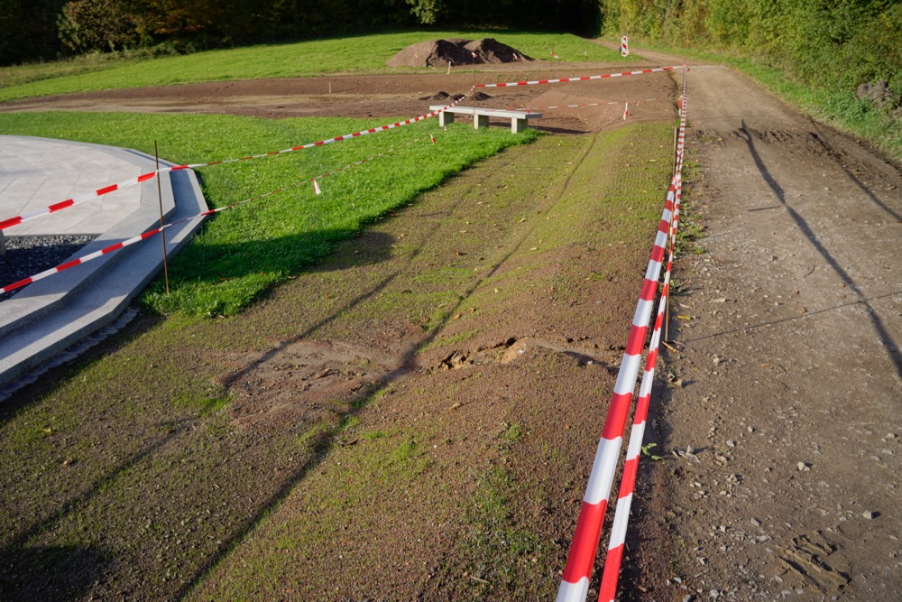 Gras wurde ausgesät
