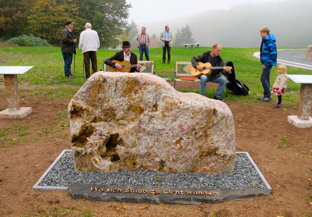 Vor der Einwehungsfeier