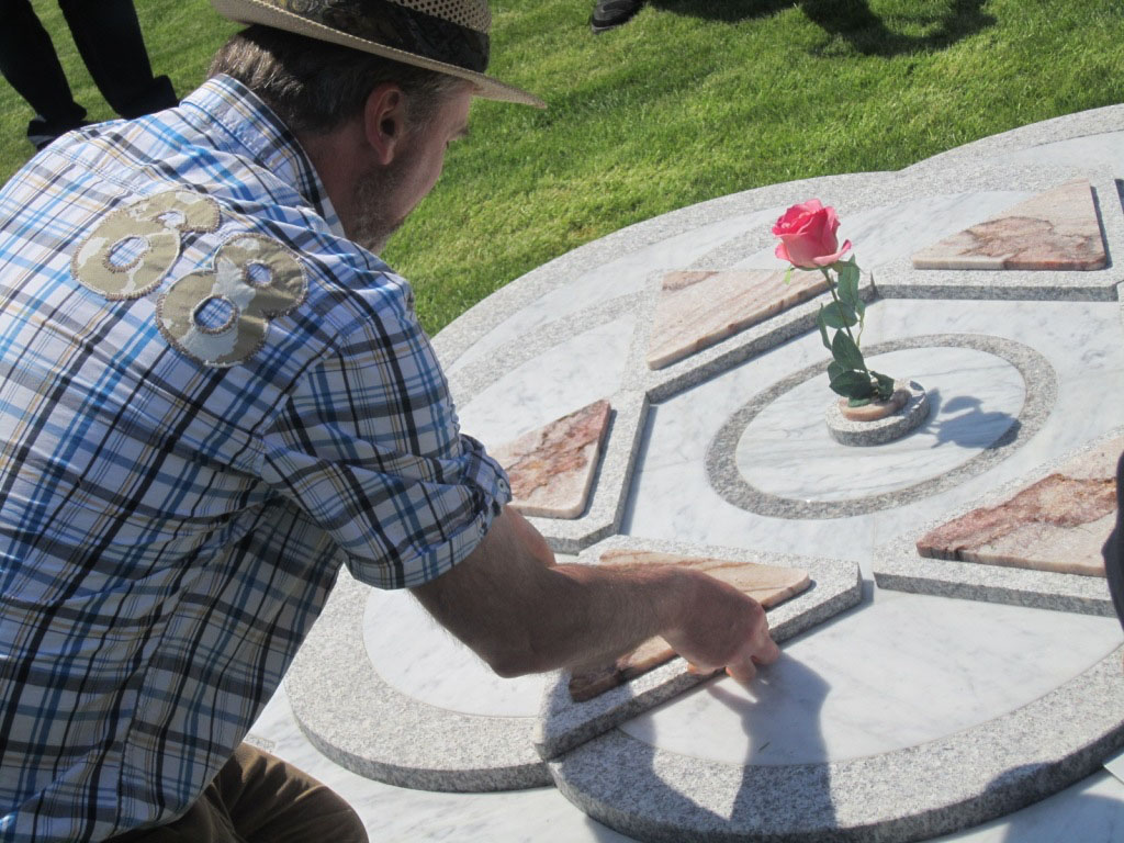 Letzer Zacken im Stern wird gelegt