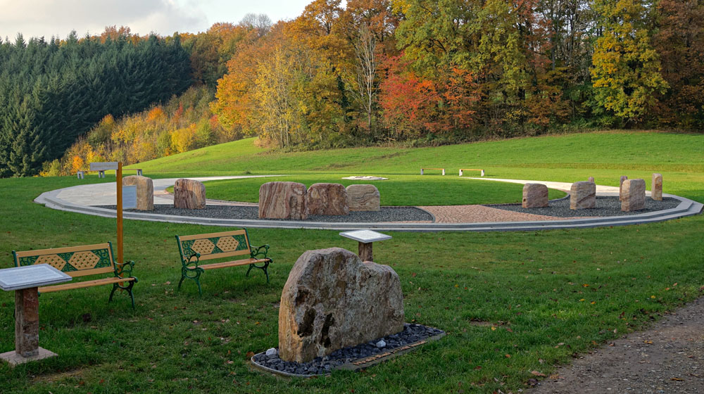 Garten der Freiheit mit Friedensmal und Grenzstein